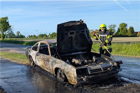 Opel Manta B ausgebrannt