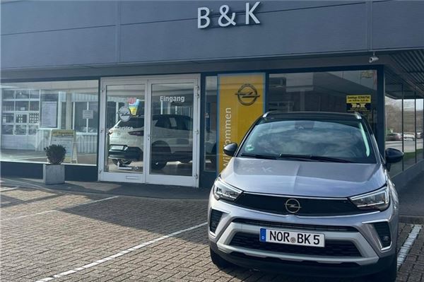 Der neue Frontera erobert die Straßen Der Service beim Autohaus B&K reicht neben Abschleppdienst und Zündkerzenwechsel auch bis hin zu einem ”Reifenhotel“.