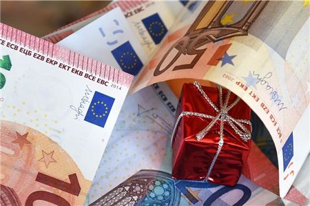 Der Skandal um Korruptionsvorwürfe im Umfeld der Emder Verwaltung weitet sich aus. Symbolfoto: dpa