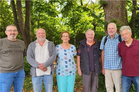 Der Vorstand der Sterbekasse „Hilfe am Grabe“: Wolfgang Zobel (von links), Peter Gressler, Silke Biermann-Sund, Reinhold Ocken, Theus Bracht und Fokke Baumann. Foto: privat