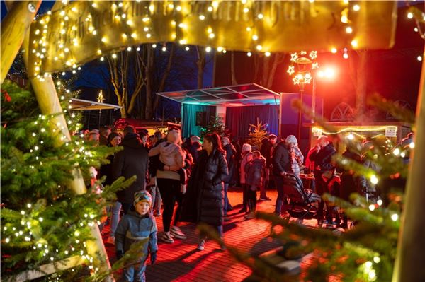 Marienhafe zählt die Stunden Der Weihnachtsmarkt Marienhafe vergrößert sich in diesem Jahr.