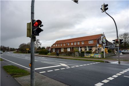 Die Ampel auf der B72 (Höhe Woldenweg) in Osteel soll versetzt werden.