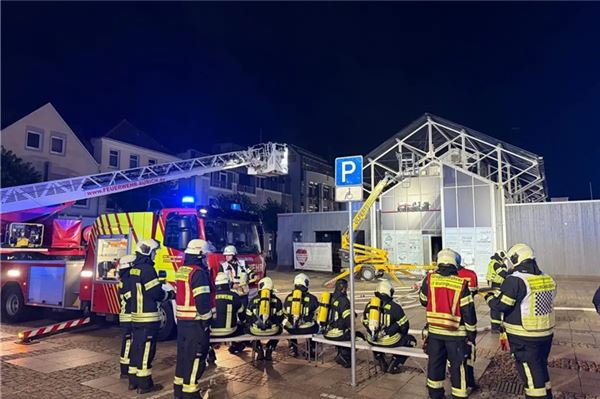 Feuerwehr, Aurich, Brand, Feuer, Extrablatt, Marktplatt