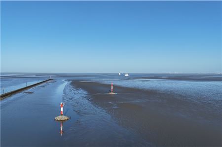  Richtfeuerlinien der Hafenzufahrt in Norddeich