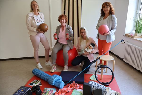 Die KVHS-Mitarbeiterinnen Heike Hinrichs, Anja Wessels-Hoppen, Britta Schuppenies und Irina Eifert (v. l.) stellten ihr Sportangebot vor.