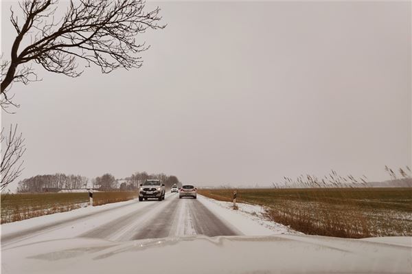 Viele Schnee-Unfälle am frühen Morgen - aber die meisten gingen glimpflich aus