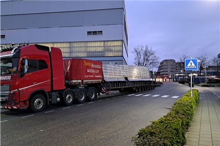 Lkw mit Schiff