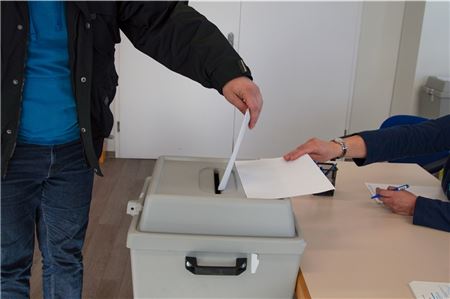 Die Wahllokale haben seit 18 Uhr geschlossen.