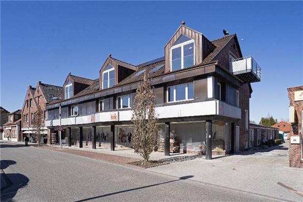 Umbau abgeschlossen Dieses Gebäude mitten in Hage wurde zu einem Wohn- und Geschäftshaus umgebaut.