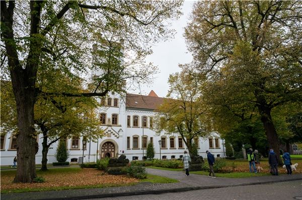 Ein 40-Jähriger aus Rhauderfehn muss sich seit dieser Woche vor dem Auricher Landgericht verantworten. Foto: Ute Bruns