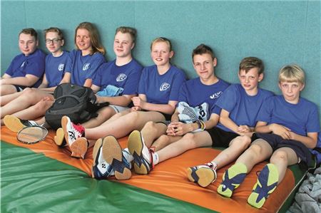Erfolgreich bei den Kreismeisterschaften 2019. Das Foto zeigt die Süderneulander Nachwuchsspieler (v. l.) Yannik Mintken, Wilke Remmers, Flora Pfeifer, Leon Siebelds, Hedda Saathoff, Tobias Klaassen, Marten Habben und Lias Thiele.