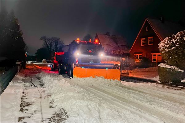 Für den Winterdienst in Norden stehen dem Bauhof unter anderem zwei große Lkw zur Verfügung.