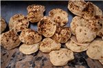 Gleich 20 Kisten Fladenbrot ließen Diebe in Emden mitgehen.