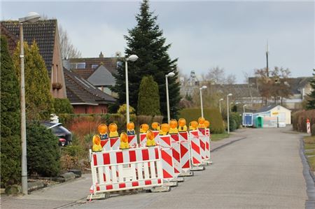 Im Hellerweg ist eine Baustelle – nur gearbeitet wird dort zurzeit nicht.