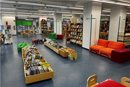 Die Räumlichkeiten der interims-Stadtbibliothek.