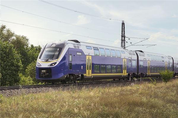 In blau-gelb bis nach Norddeich (und zu anderen Endbahnhöfen): So sehen die neuen Züge aus, die ursprünglich ab Dezember 2024 in Niedersachsen fahren sollten.