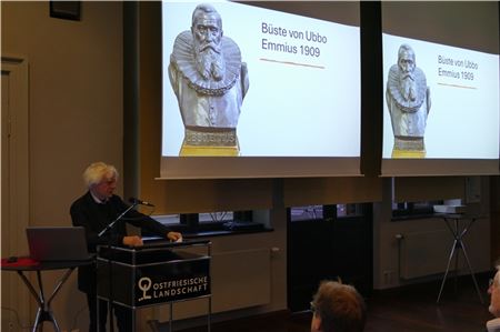 Ist Ubbo Emmius tatsächlich Gründer der Universität Groningen? Auf diese Frage hatte Prof. Klaas van Berkel eine für manche Anwesenden sicherlich durchaus überraschende Antwort.Fotos: Werner Jürgens