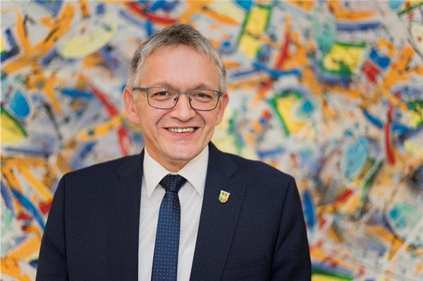 Landratswahl: Olaf Meinen tritt nicht erneut an Landrat Olaf Meinen will im kommenden Jahr sein Amt als Landrat aufgeben. Er plant ein Leben abseits der Kommunalpolitik