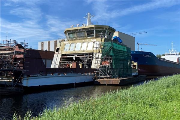 Liegt in Groningen in der Werft und soll spätestens Anfang kommenden Jahres in See stechen: die neue Autofähre der Reederei Meine Fähre. Foto: privat