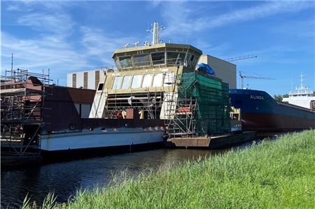 Liegt in Groningen in der Werft und soll spätestens Anfang kommenden Jahres in See stechen: die neue Autofähre der Reederei Meine Fähre. Foto: privat