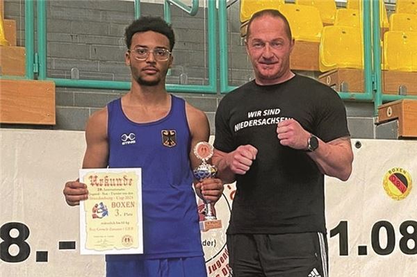 Mit dem Bundesadler auf der Brust. Roy Grosch-Zamora vom BCN bestritt seinen ersten internationalen Einsatz als U-19-Nationalkämpfer. Lob gab es von seinem Trainer Michael Bochardt. Foto: Privat