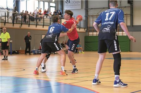Nachwuchstalent. Tammo Detmers dreht im linken Rückraum auf. Foto: Ezdzards-Tschinke