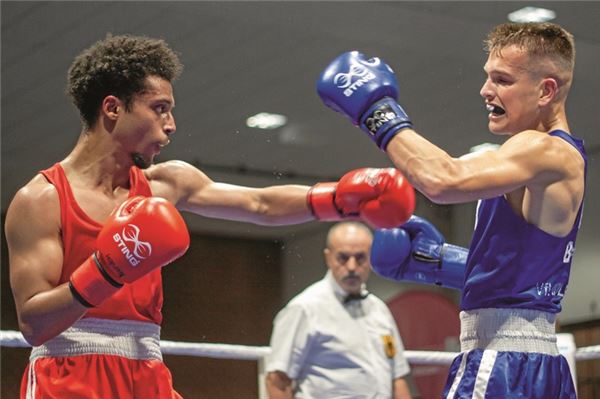 Norder Hoffnung. Roy Grosch-Zamora (l.) strebt ins Finale. Foto: Johannes Müller