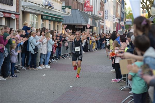 Verena Cordes und Andreas Kuhlen gewinnen den 43. Ossiloop