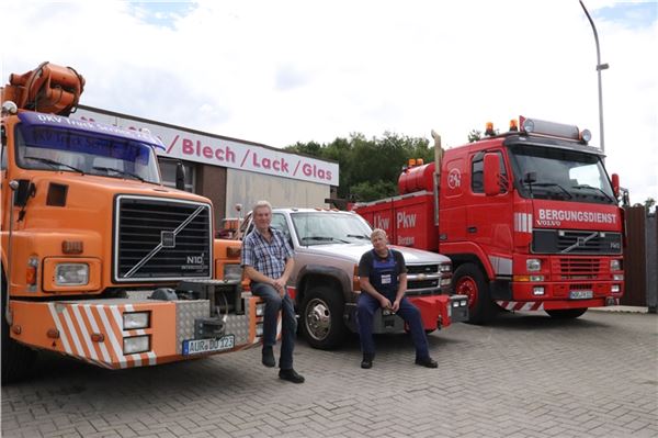 Otto Heinz (links) und Walter Janssen, der schon seit der Gründung in der Firma arbeitet. 