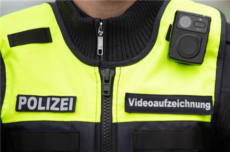 Polizist mit Bodycam