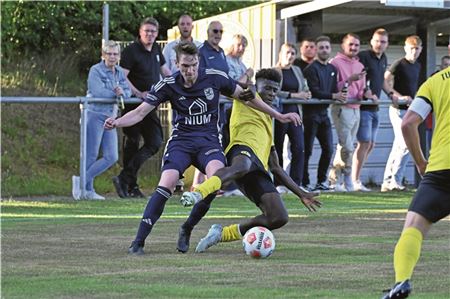 Reizvoller Ostfriesland-Cup. Nach dem 0:4 in Middels erwartet der SV Hage heute den Süderneulander SV. Foto: Jens Doden/Blomberg