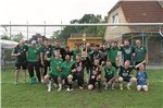 Riesenjubel bei den Fußballern des SV Leezdorf. Erstmals erkämpften sie sich den traditionsreichen Störtebeker-Cup. Foto: Ute Bruns