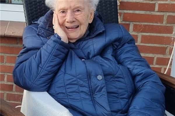 Ruth Pächer feiert heute ihren 102. Geburtstag. Foto: privat