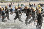 Spektakulär und ganz speziell. Der beliebte Islandman auf Norderney bietet eine Schwimmstrecke in der Nordsee. Foto: Noun