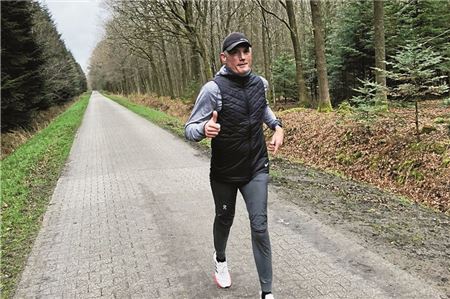 Stark unterwegs. Michael Buse aus Hage hält beim internationalen „Badwater Elite Ultra Marathon“ in der Gesamtwertung den zweiten Platz.