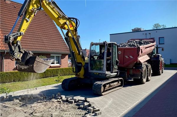 Straßen aufnehmen und Wegebau.