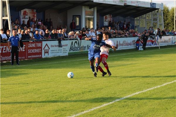 Süderneulander SV gegen SV Großefehn Halbfinale Ostfriesland-Cup 2024 24. Juli 2...