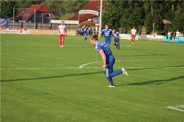 Süderneulander SV gegen SV Großefehn Halbfinale Ostfriesland-Cup 2024 24. Juli 2...