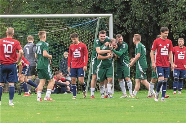 Torreiches Brookmerland-Derby mit einem sicheren Sieger. Der SV Leezdorf bejubelte einen hohen 7:3-Auswärtserfolg bei TuRa Marienhafe. Foto: Ute Bruns