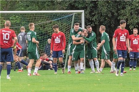 Torreiches Brookmerland-Derby mit einem sicheren Sieger. Der SV Leezdorf bejubelte einen hohen 7:3-Auswärtserfolg bei TuRa Marienhafe. Foto: Ute Bruns