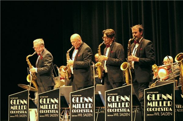 Typisch für Big Bands, und ganz besonders für Glenn Miller, sind die Saxofone. Foto: Katarzyna Siemers