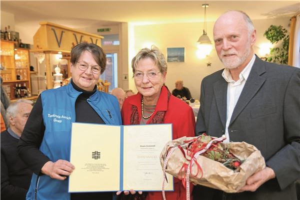 Verlässliche Größe beim PSV Norden. Das Foto zeigt (v. l.) Grete Kruse, Magda Gronewold und Jann Campen. Foto: Theo Gerken