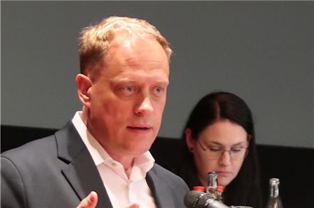 Vertraut auf die Zusage des Ministers: Wiard Siebels (SPD). Foto: Klaus-Dieter Heimann