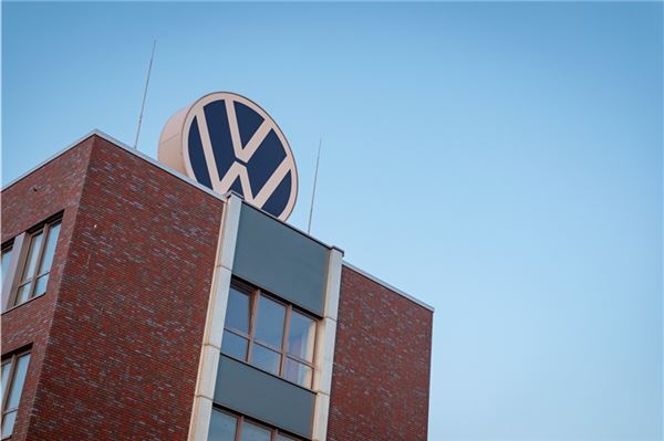 Volkswagen muss einen massiven Gewinneinbruch verkraften.