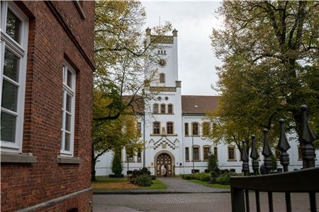 Vor dem Landgericht Aurich muss sich ein Norder verantworten. Foto: Ute Bruns