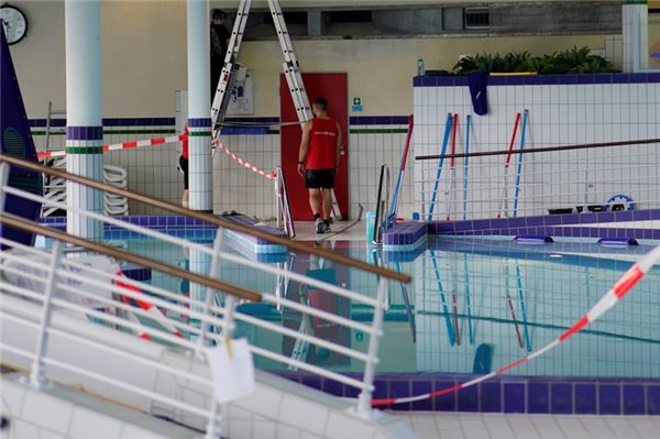 Während der Revision werden alle notwendigen Arbeiten am Schwimmbad durchgeführt.