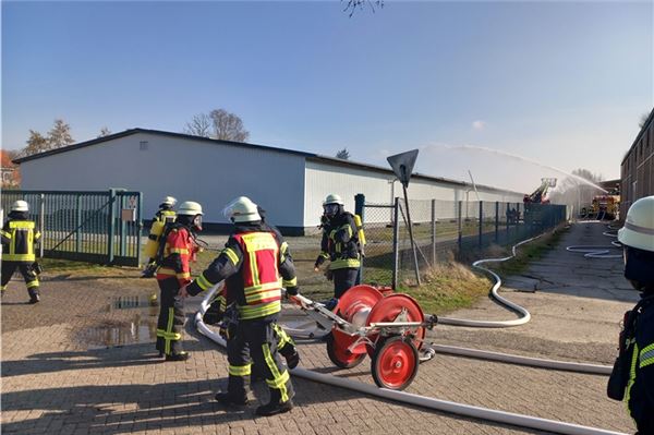 Feuer in der Hallenstraße