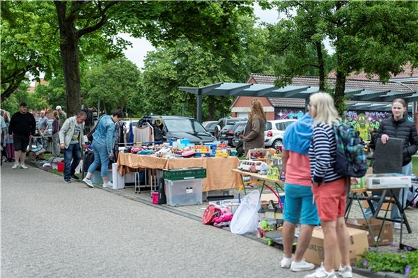 Großheide im Trödelfieber – 1. Dörp-Flohmarkt ist ein Erfolg