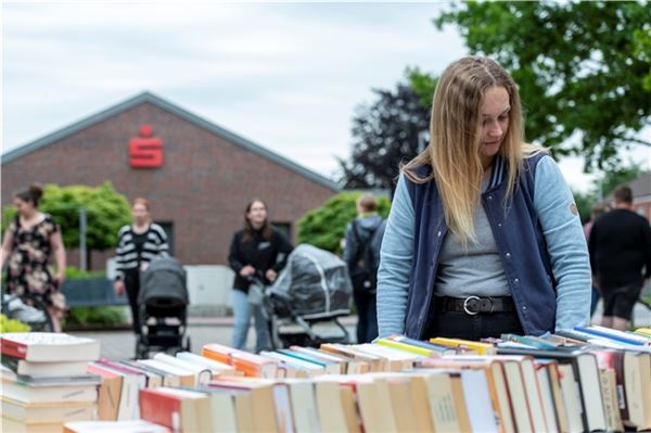 Großheide im Trödelfieber – 1. Dörp-Flohmarkt ist ein Erfolg