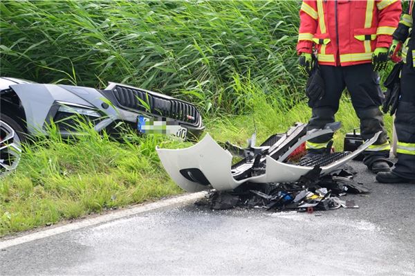 Schwerer Unfall in Norden: Eine Person lebensgefährlich verletzt – Fünf Verletzte insgesamt